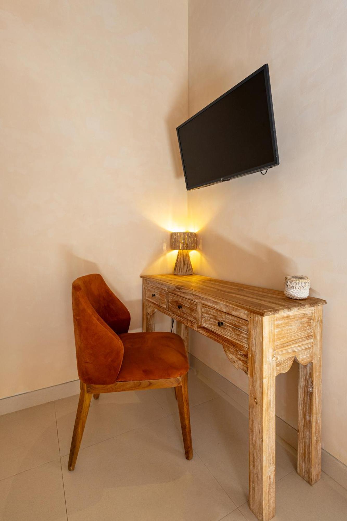 The Pink Joglo, A Cheerful 3Bdr Villa W/Pool And Rice-Field View. Dalung  Esterno foto